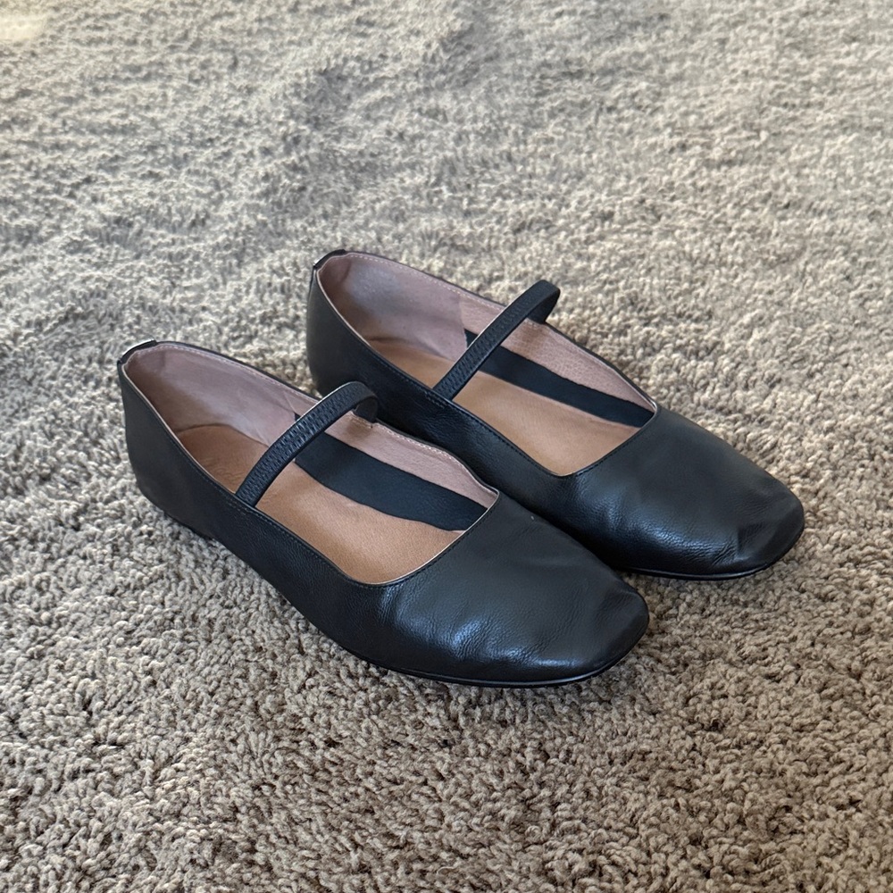 Madewell Greta Black Leather Flats - Picture 2 of 5